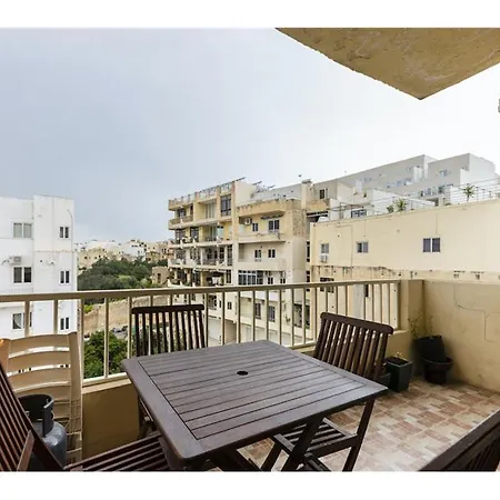 Lovely 2 Bedroom In *