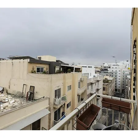 Lovely 2 Bedroom In *