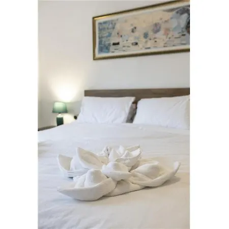 아파트 Lovely 2 Bedroom In *