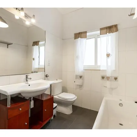 Lovely 2 Bedroom In 아파트 슬리에마