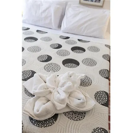 Lovely 2 Bedroom In 아파트 *