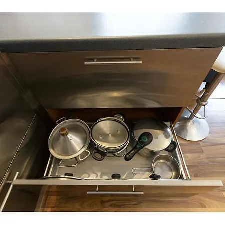 아파트 Lovely 2 Bedroom In *