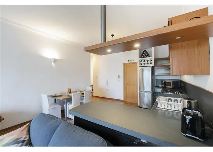 Lovely 2 Bedroom In