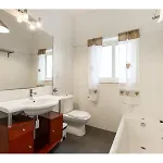 Lovely 2 Bedroom In Апартаменты Слима