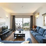 Апартаменты Lovely 2 Bedroom In